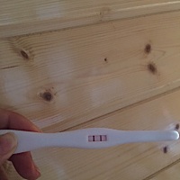 9号的排卵期，上个月23号来姨妈，月经很准，才超一天月经，今天测这是不是怀孕了