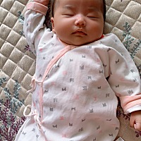 我家宝宝黑白颠倒了 怎么才能颠倒回来白天怎么搞都不醒晚上怎么哄也不睡，大人都要疯掉了。求秘诀