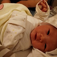 一直各种表现都像男孩，胎心从不到150，一直130上下，腋下黑，肚子黑，胸也黑，谁见都说男孩，结果...