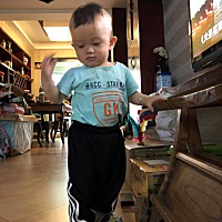 静儿一周岁，祝往后余生每天快乐幸福平安！开心愉快成长