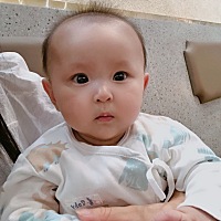 宝妈们都给宝宝用什么纸尿裤啊，有没有有推荐一款便宜又好用的🤣🤣🤣