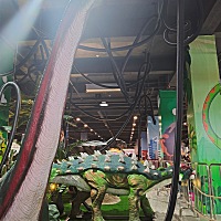 我家小姑子人还可以，但是自打她卖保险以后，经常劝说我们买保险，身边的亲人差不多都买了，我老公也买...