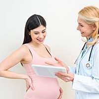 不同的女性怀孕后依据身体情况、胎儿发育程度选择的分娩方式是不同的，有的女性会选择自然分娩，也有人...