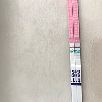 月经推迟了5天还没有来，早孕查也没有，排卵查一条微红，这是什么情况？有没有姐妹们同样的呢？