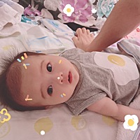 我的宝贝，妈妈爱你，妈妈只做你一个人的妈妈，爸爸妈妈都会尽全力爱护你，让你拥有幸福的童年