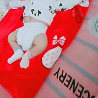 我家的小宝贝，已经四十六天，好开心啊。