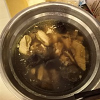 啊。。。每天的汗让我奔溃。，。头发感觉没有干过。。天天湿湿的。。。汗味十足