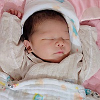孕期时不时上这来接男宝，5月27日，如愿生下我的小宝贝，男孩，六斤二两，一生下来头发就比较密比较黑，...