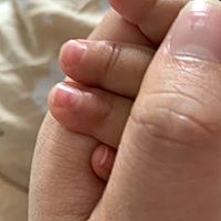 在我怀孕2个多月的时候不得已离婚，那之后一个人骑电动车上医院产检，一个人忍受孕期中的种种不适，生产...