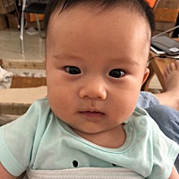 宝贝绝对是来报恩的 三个月就不喝夜奶了  平时除了要喝奶了 要换尿不湿了会哭 基本上很少哭  打预防针也...