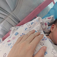 本来以为可以顺产，可是因为39周 的时候做了一个B超说脐血流偏高，然后医生要我住院！住院后医生要我复...