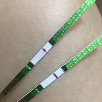 5.3号来的，这个月8号还没来。刚测了一下，第一条下面有一点红，第二条隔两分钟测的，白板。