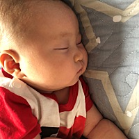 昨天下午有朋友带着宝宝来玩，正好朋友来了以后婆婆从家里过来了就在一起玩，后来我家宝宝睡觉了，我们...