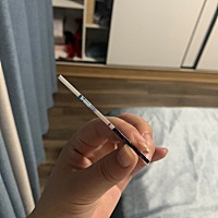 这是有没有呢？备孕一个月，第一次测，不太熟悉