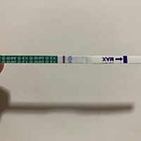 5月30日和31日强阳，1号排卵。昨天大白板，今天好像测到了？姐妹们帮我看看哦！