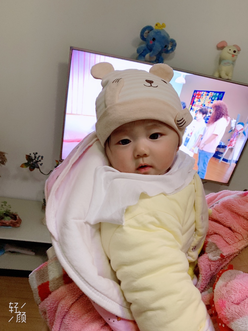 宝贝陪妈妈过的第一个生日