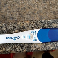 今天早上刚测了  颜色更深了