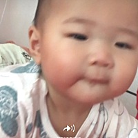 今天 早上从床上掉下来了  天还没亮 没有注意到你心疼的不行  以后一定注意