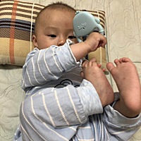 四五个月的宝宝要不枕头的