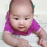 1.原本是3月5日的预产期，头天3月1日下午有点点血丝，所以我捡好了去医院的所有东西，准备随时迎接这个...