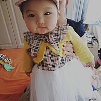 宝宝一直纯哺乳，前段时间开始添加辅食了，而且胃口特别好，什么都吃，可是最近发现宝宝不吃了，连母乳...