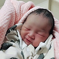从进产房到生用了就用了10分钟。比预产期早了一天出生。前3个晚上都是肚子疼到睡不着，白天又没那么疼。...