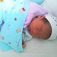 我们的小彩虹，宝宝爸妈都很喜欢你哦！