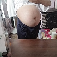 顺产一枚男宝宝。。生产过程打催生剂，开宫快，侧切(侧切太痛了)三个星期才好点。。说说怀孕症状:开始三...
