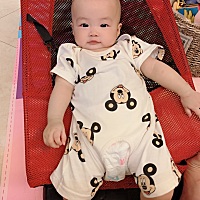 一直都是吃奶量上不去……现在5个月8天了，还吃100毫升的奶，3个小时喂一次，实在没办法了，本来打算6个...