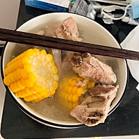 我妈听说人家月嫂说月子期间得吃四个腰子 到处菜场跑搜集了三个 说是补肾用 送到婆婆家 婆婆赶紧搜...