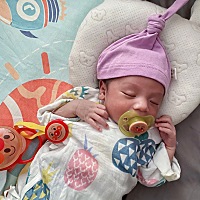 纯奶粉喂养的宝宝明天满月了