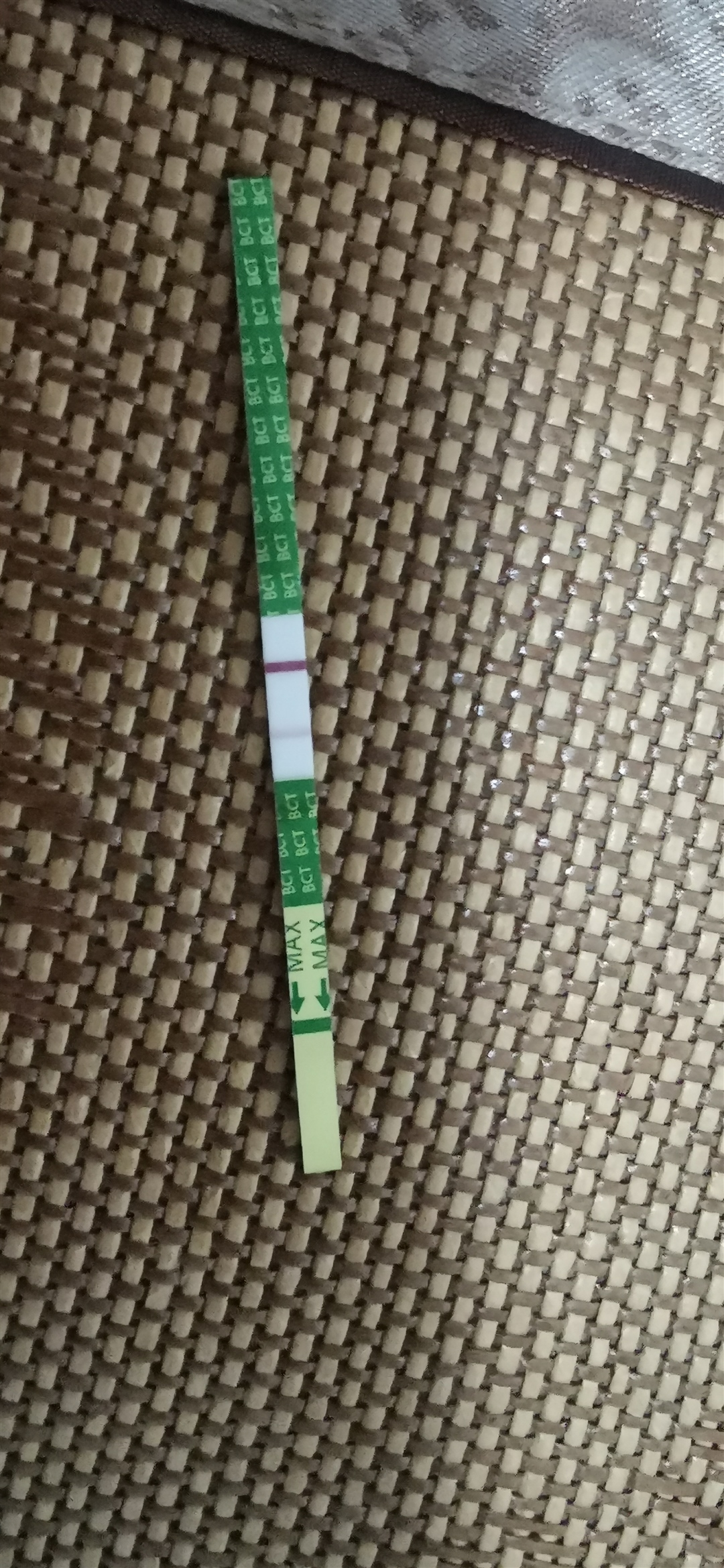不知道是不是，第二道杠颜色很浅