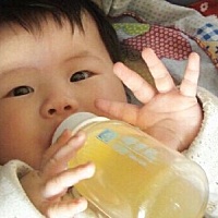 断奶是个长期的、循序渐进的过程，而并非在某个时间点上的突然中断。断奶分为准备期、进行期和断奶后期...