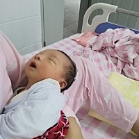23号半夜两点多突然肚子痛匆匆忙忙赶来医院，医生又是抽血，内检，彩超的！各种检查，由于羊水没破也没...