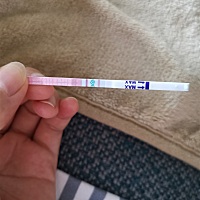 想问下姐妹们有用过排卵试纸的吗？ 排卵试纸测出来浅浅的一道。这是将要排卵吗？还是要等测出来很深才可...