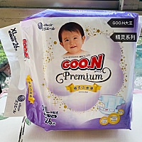 小朋友是过敏性体质，一度湿疹很厉害～所选择纸尿裤的时候也比较谨慎～换了好几种，大王的这款精灵系列...