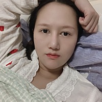 第一张是现在的我！（感觉已经不会笑了） 第二张是生我的人和我生的人（希望她们永远健康快乐） 第三张...