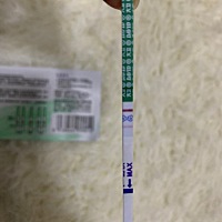 看起来有点淡红色……没有经验……请教一下有经验的姐姐们，请问我这样是怀孕了吗？