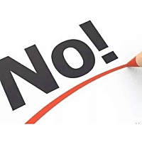 1.辛辣食品 这类食物可以引起正常人的消化功能紊乱，如：胃部不适、消化不良、便秘，甚至发生痔疮。 在...