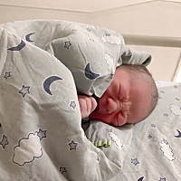 宝宝出院第五天了 宝宝第一天 宝宝第二天 宝宝第六天