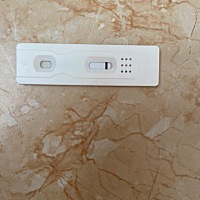 今天都7月5号了 大姨妈还是没有来 测试几次晨尿都是白板 怎么回事啊 以前月经都是提前至少两天这个月按...