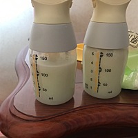 本想着吃辅食了奶量可以少点 谁知道还是一点没少 真是服了自己了 我一晚上八九个小时不喂奶  奶量也不会...