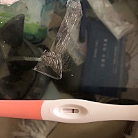 趁儿子睡着翻看相册看着一点一点的的变化感觉挺神奇的，从去年9月份发现他到一个半月前生下他，不管怎么...