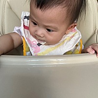 昨天帮我女儿弄辅食的时候，我婆婆一直在唠叨，说我女儿的饭真麻烦，要特地做什么的，说我女儿去体检医...