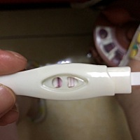 那天早上试我看到一条很深，下面红红的而已，就扔垃圾捅里面，就晚上不小心捡到拿起来看就这样了，我想...