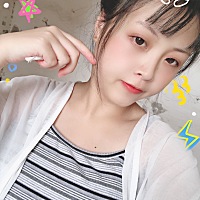 17怀孕。18岁就当妈妈。 现在宝宝1岁9个月啦。 我现在20岁。 又当妈啦😂