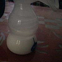 坐月子每天都在吸奶，一个小时一次，老公说我是奶牛🐮，你们坐月子在忙什么？