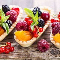 水果中含有丰富的营养元素，对于孩子的健康有好处，专家指出从孩子可以吃辅食起家长就应该注意给孩子吃...