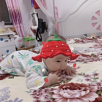 总感觉我家的宝宝很瘦、是不是我的母乳没有营养呢？要不要买点奶粉一起喂养呢？哪种奶粉好呢？