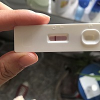 请教，一深一个白条是啥？算是大白板吧。